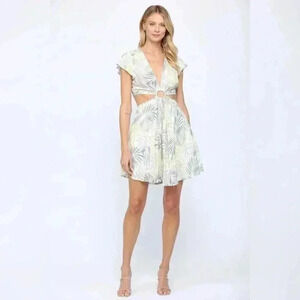 NWT FATE Tropical Print Cut Out O Ring
Accent Dress White/Light Green Size S